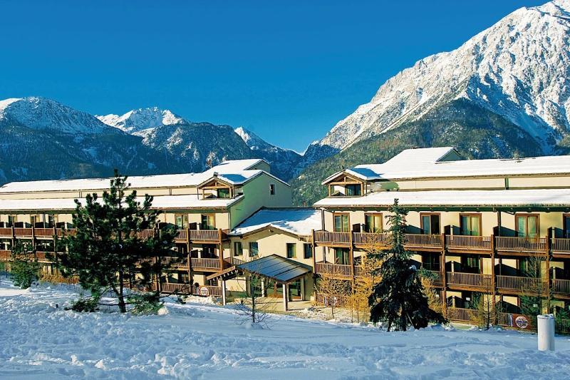 Hotel Sansicario Majestic Cesana Torinese Bagian luar foto